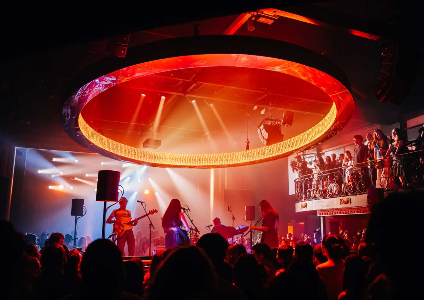 Kensun Creates Spectacular 2.5mm Curved LED Ring Display for Stage Performance