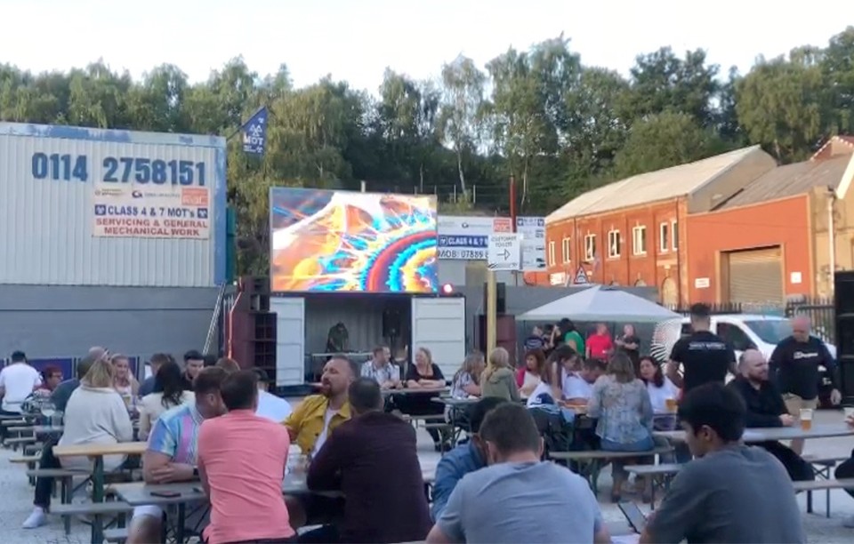 1630533965383896.jpg sheffield case 7 705x500.jpg