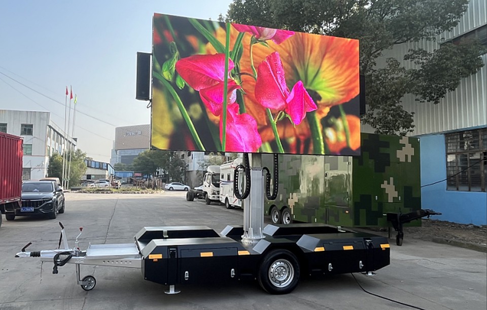 1693444119429280.jpg Solar Trailer_2.jpg